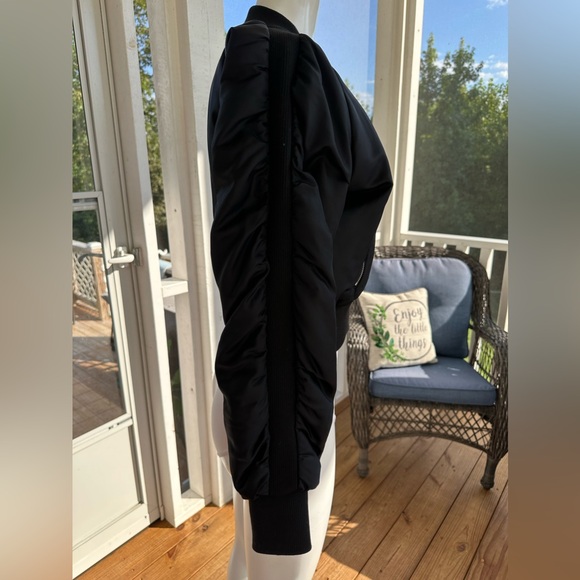Steve Madden Eva black bomber zipper jacket gathered sleeves cropped Small NEW - Picture 5 of 7